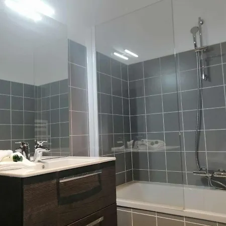 Rochefort, 2 Pieces, 4 Personnes - Fr-1-246b-455 Appartement *